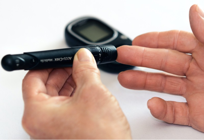 pexels-photomix-company-1001897-800×550