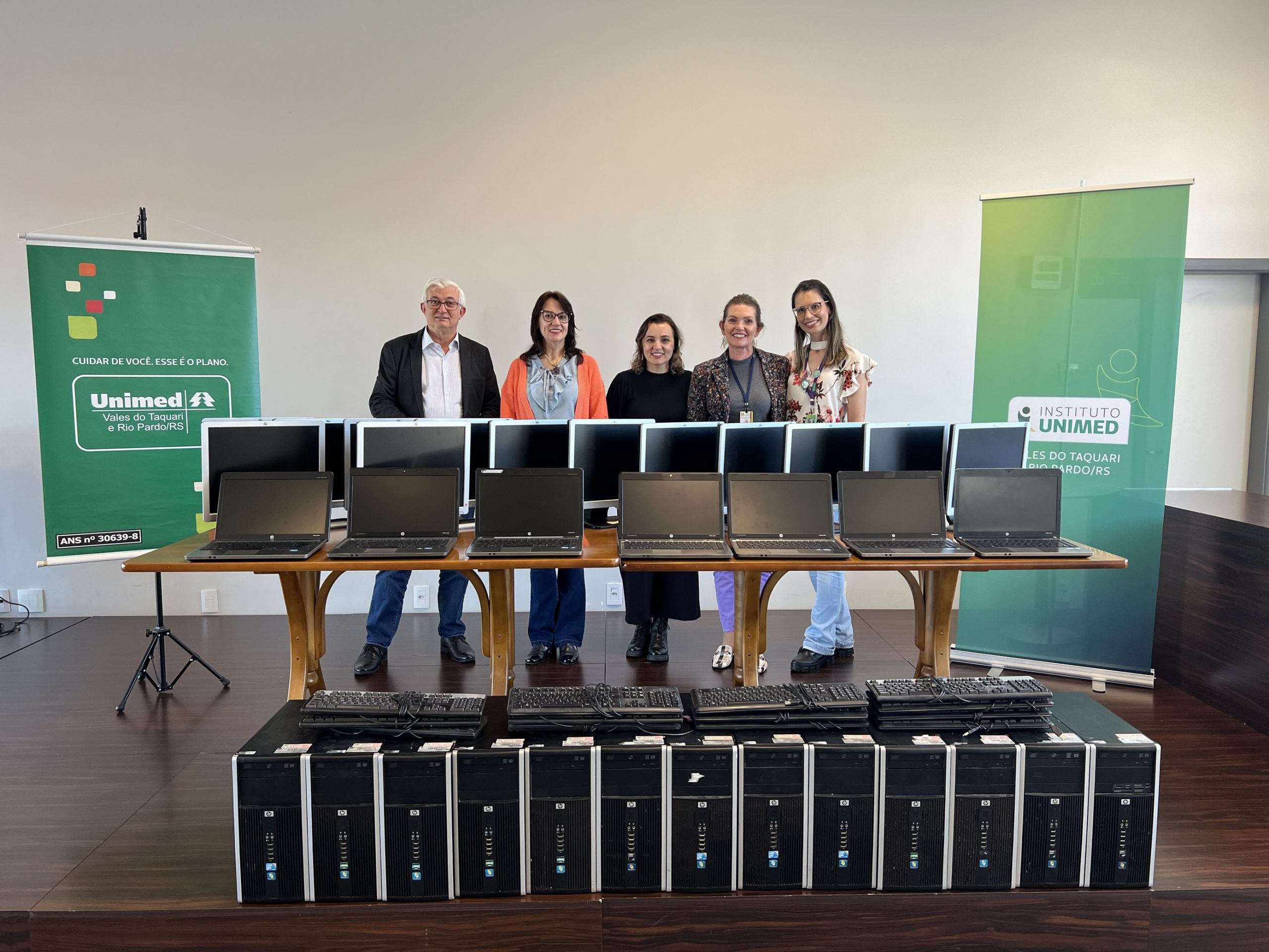 ESTRELA – 3ª CRE escolherá projetos e distribuirá computadores enter diversas escolas da região